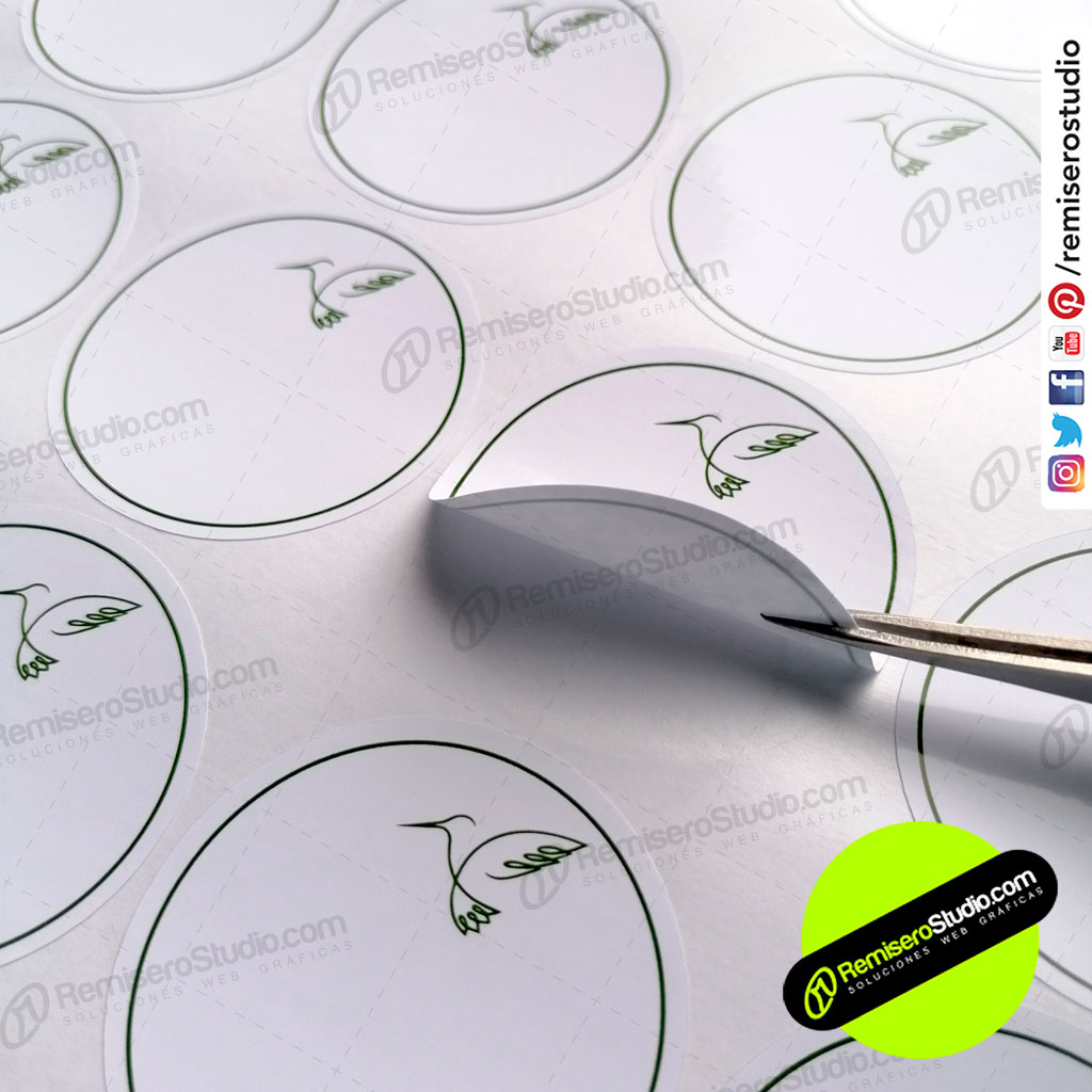 Stickers Adhesivos Circulares con diseño de Colibrí